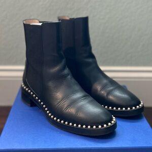 Stuart Weitzman Cline Pearly studded Black Leather Chelsea Boots, size 8.5B / 39
